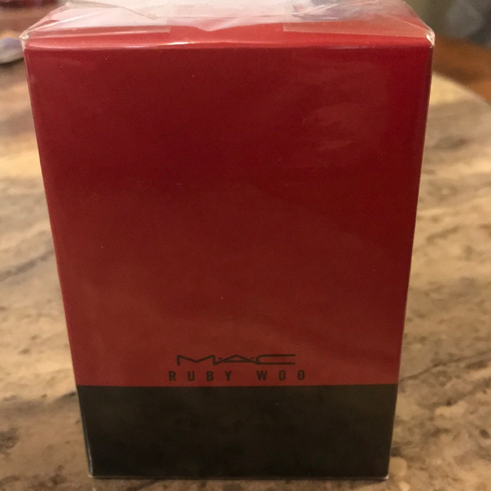 Mac Ruby Woo Perfume